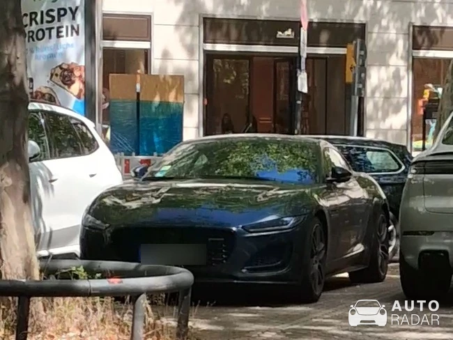 Jaguar F-Type spotted in Berlin