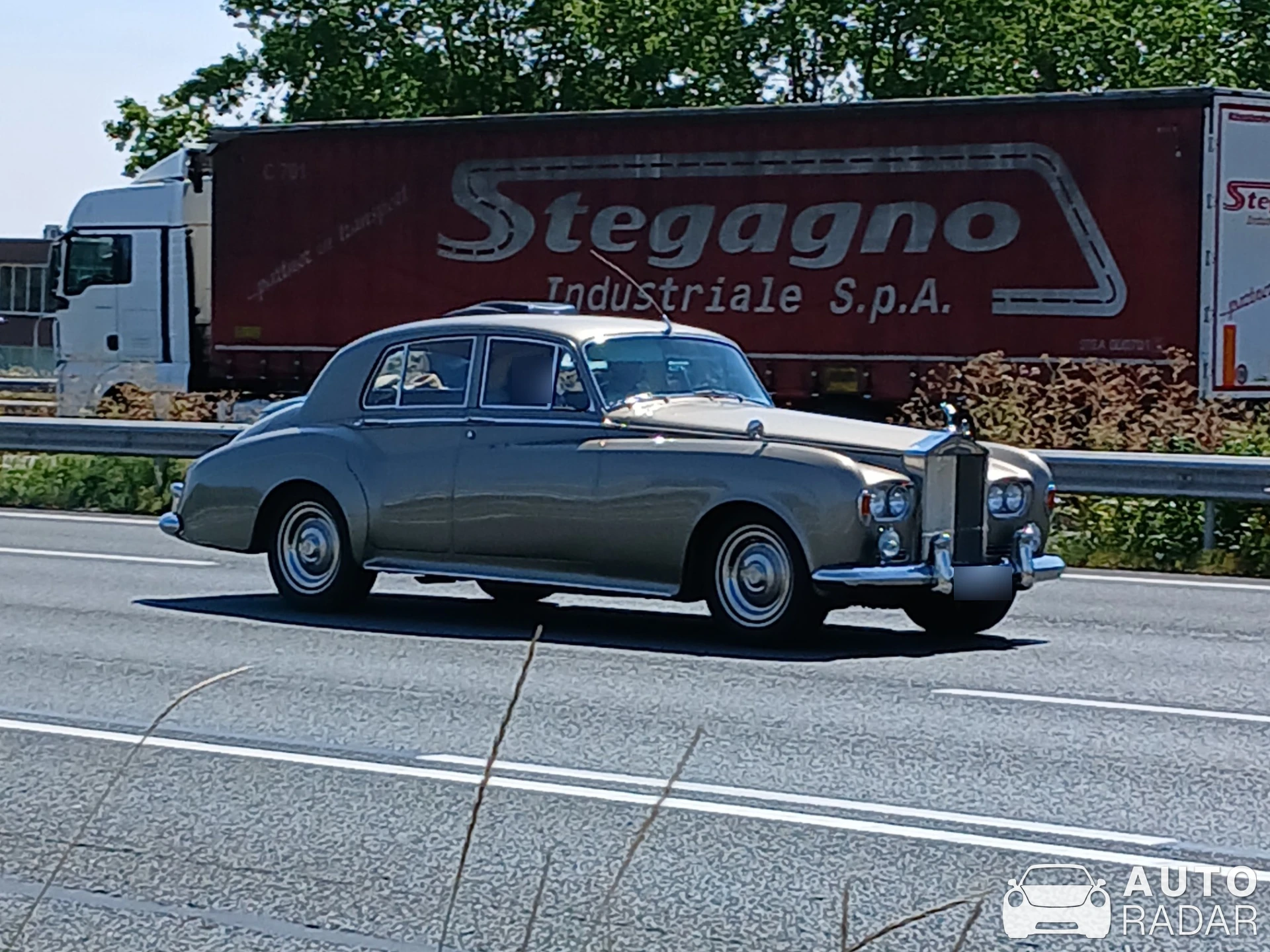 Rolls-Royce Silver Cloud spotted in Duiven