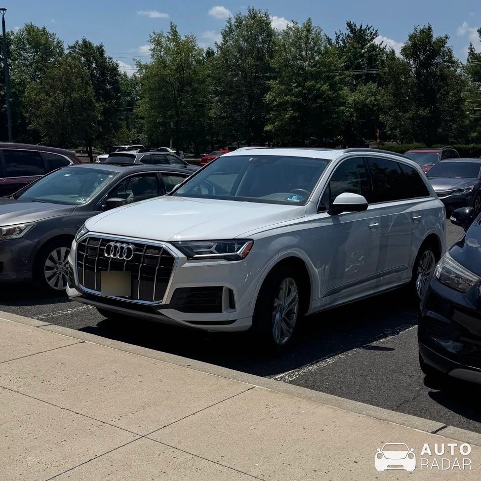 Audi SQ7 spotted in Flemington