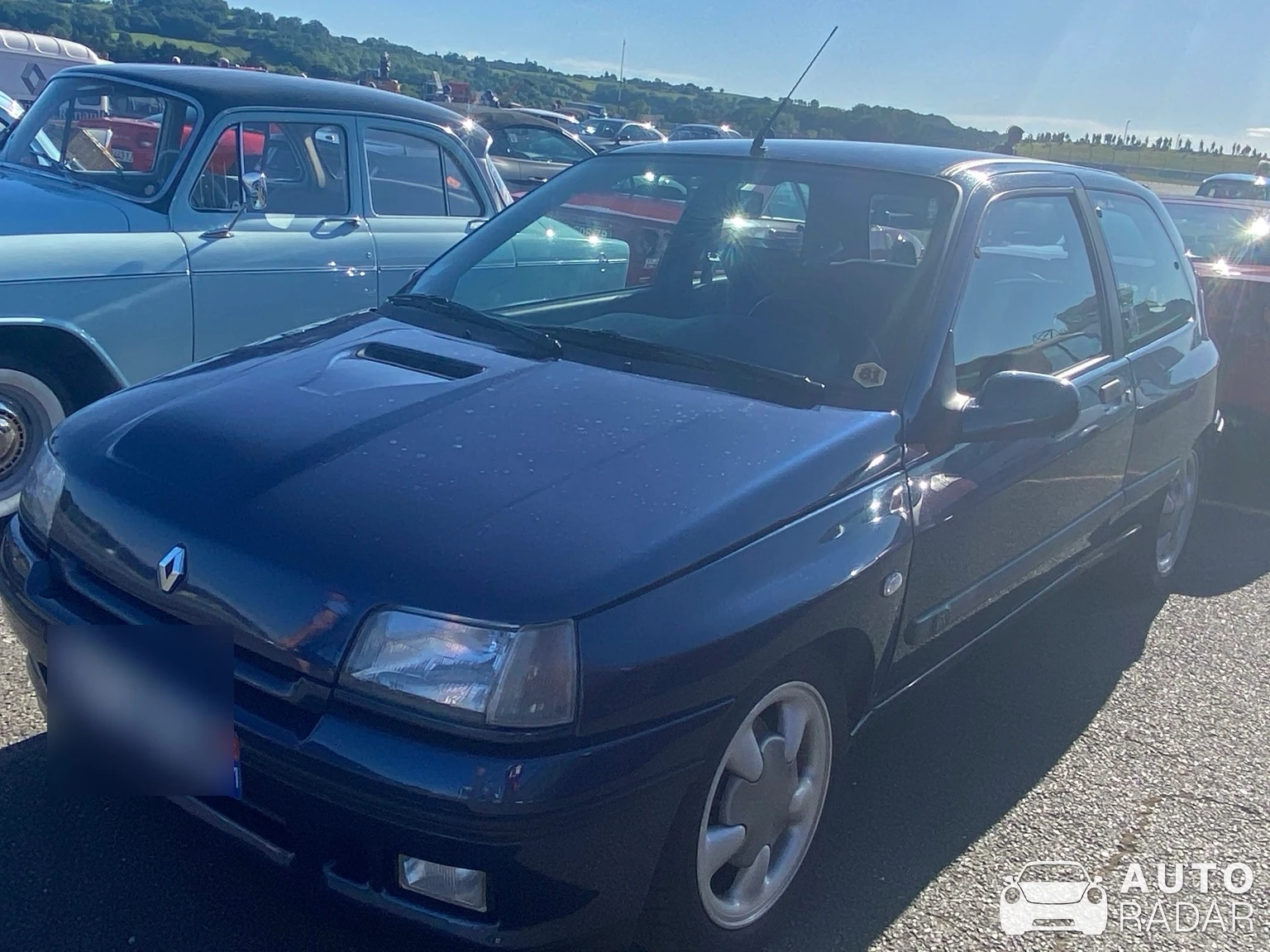 Renault Clio Williams spotted in Le Sequestre