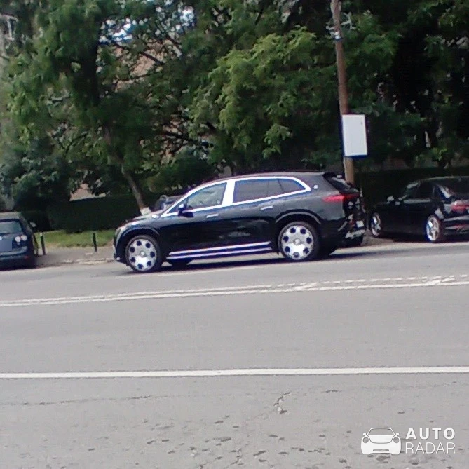 Mercedes-Maybach EQS SUV spotted in Oradea