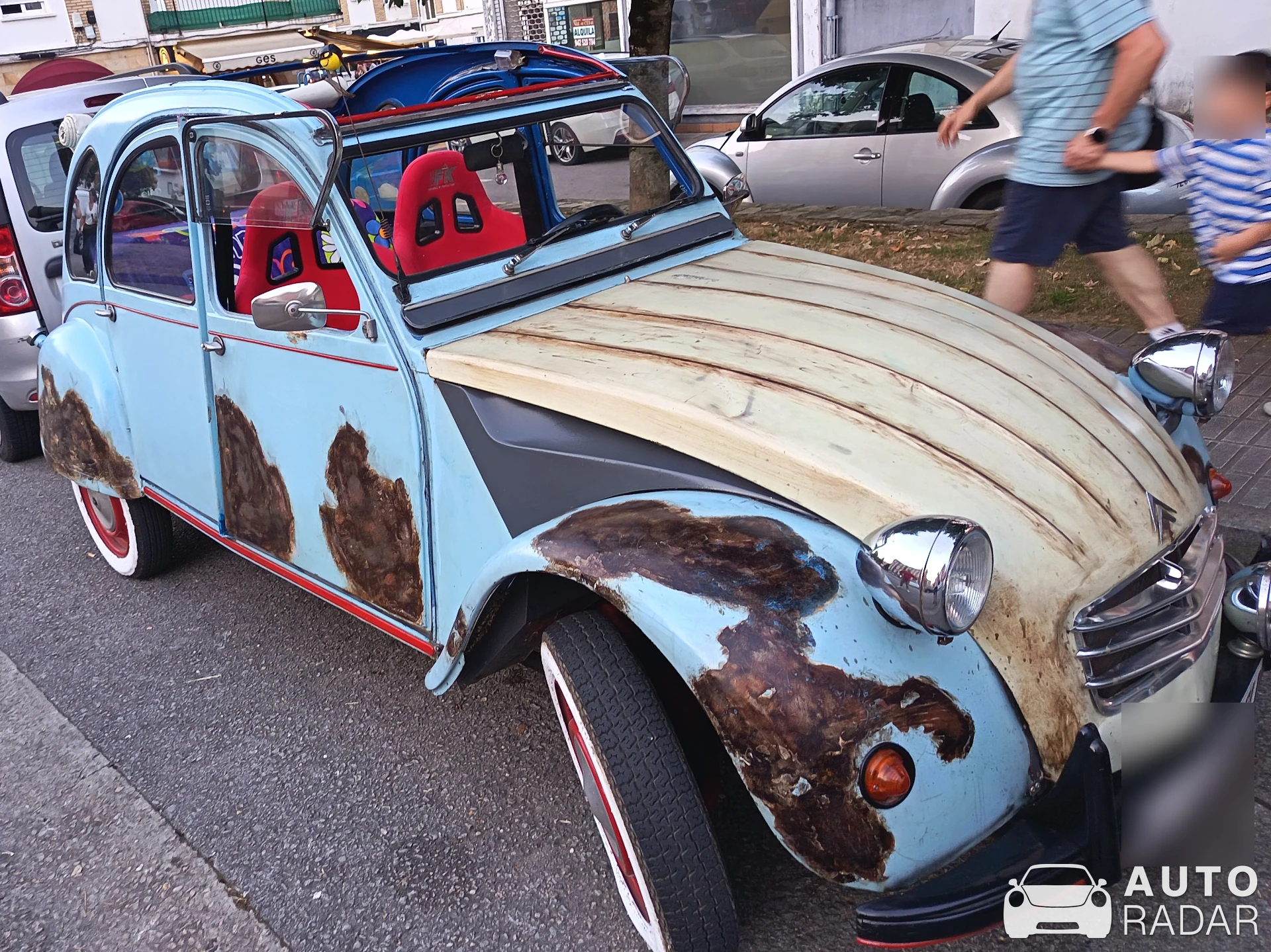 Citroën 2CV spotted in Santander