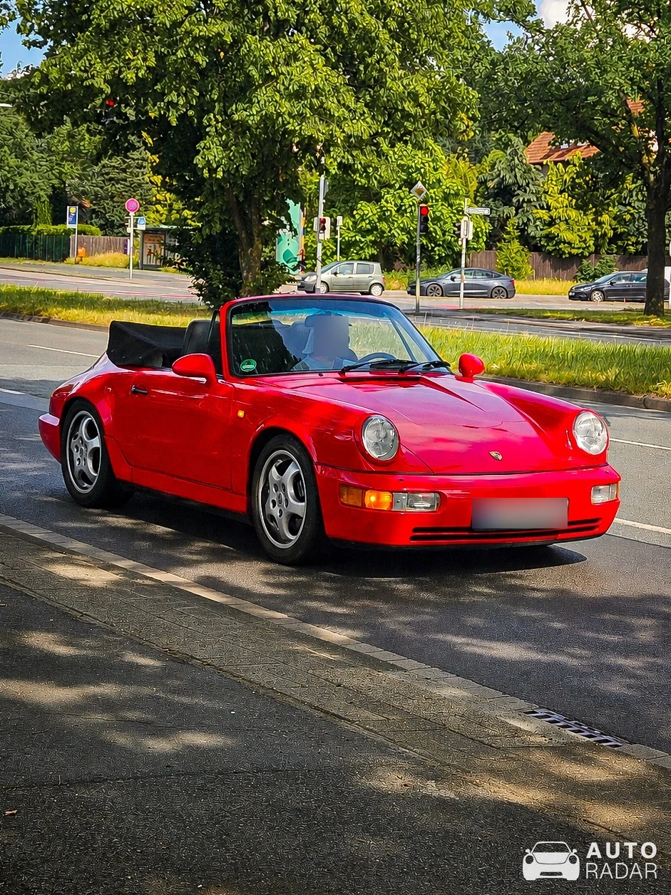 Porsche 964 Carrera 2 spotted in Hanover