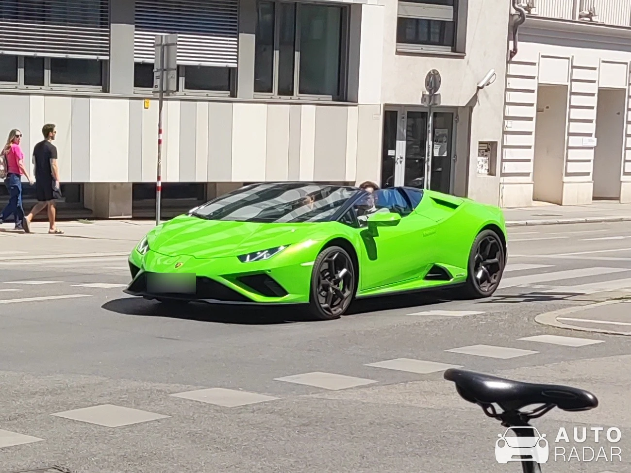 Lamborghini Huracán LP640-4 EVO Spyder spotted in Vienna