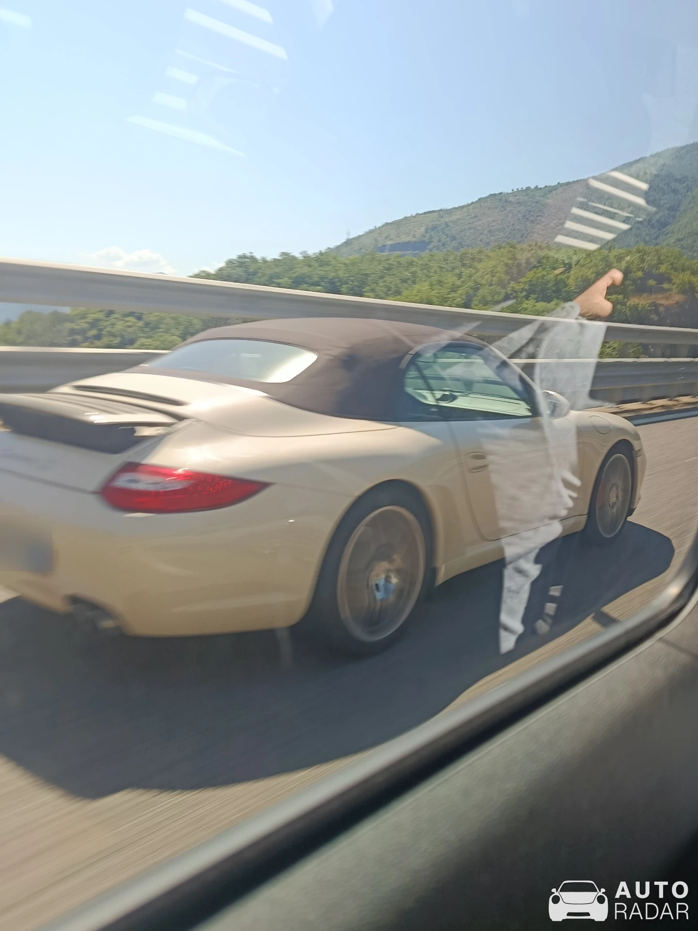Porsche 997 Carrera Cabriolet spotted in Auletta