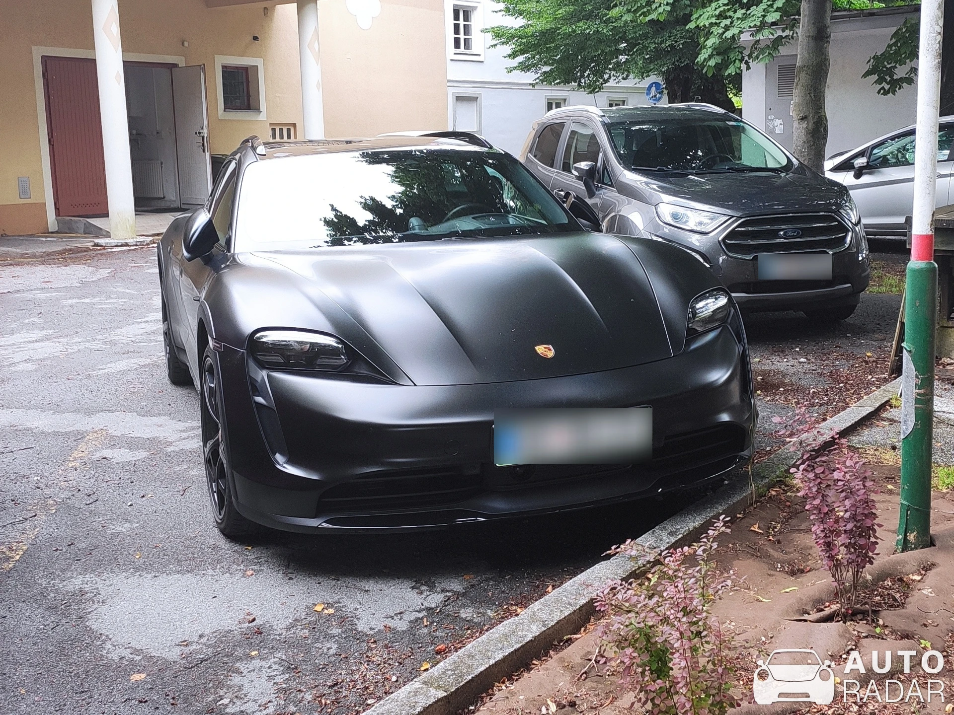 Porsche Taycan 4S Cross Turismo spotted in Radovljica