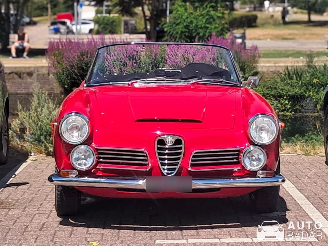 Alfa Romeo 2600 Spider spotted in Rotterdam