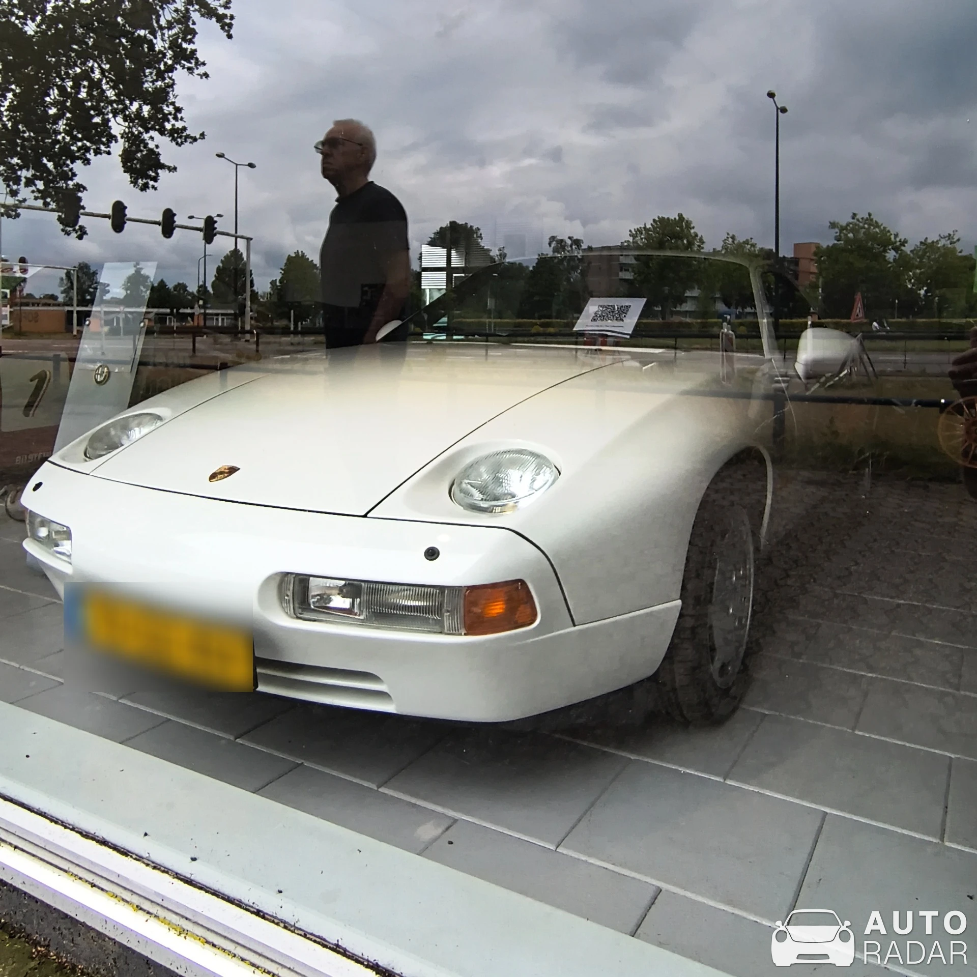 Porsche 928 spotted in Apeldoorn