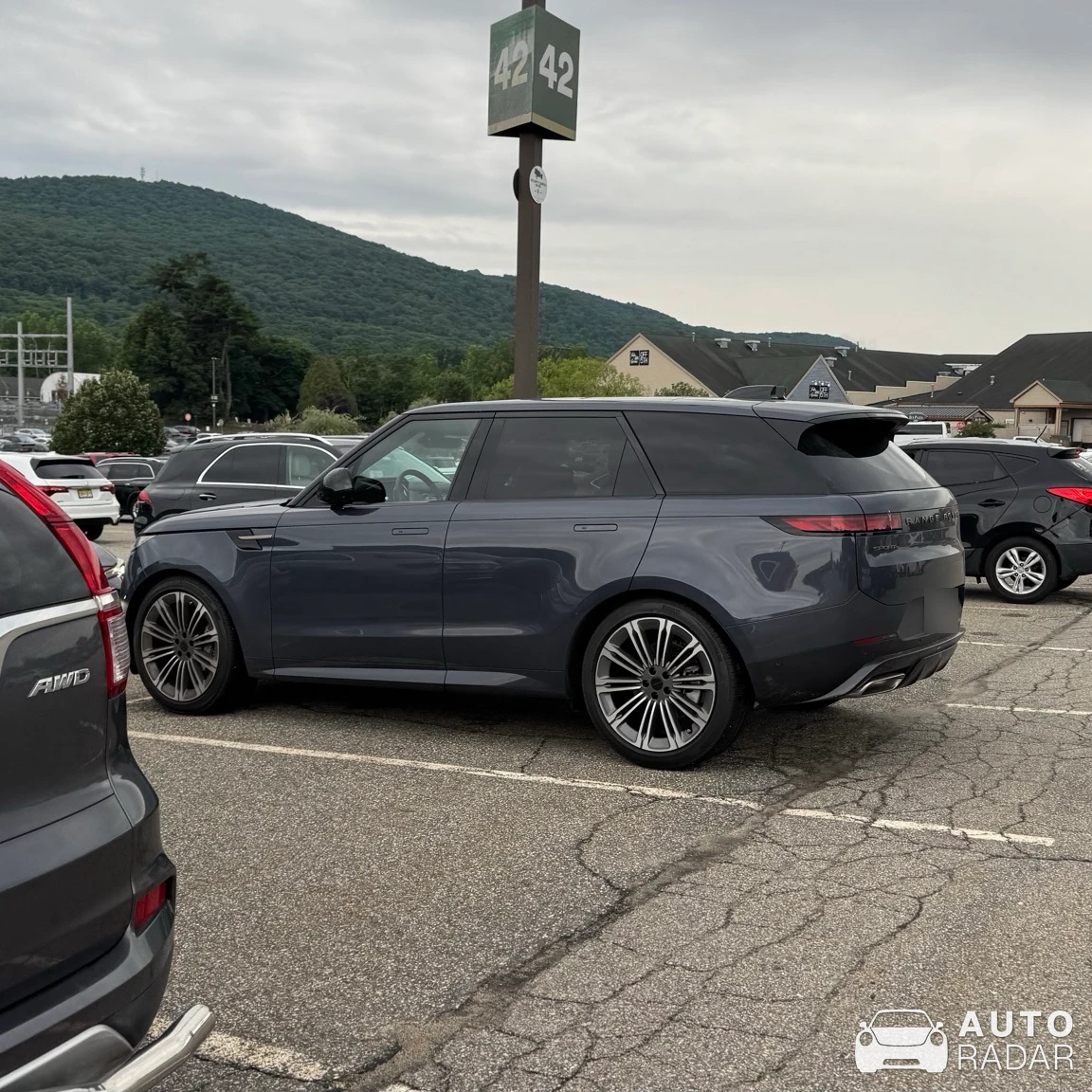 Land Rover Range Rover Sport spotted in Woodbury