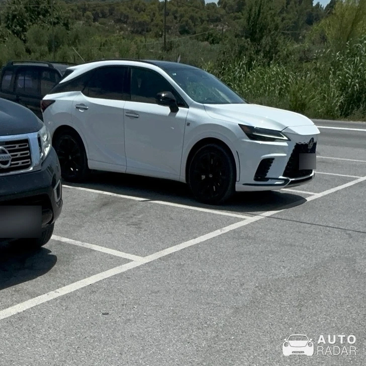 Lexus RX spotted in Ormos Panagias