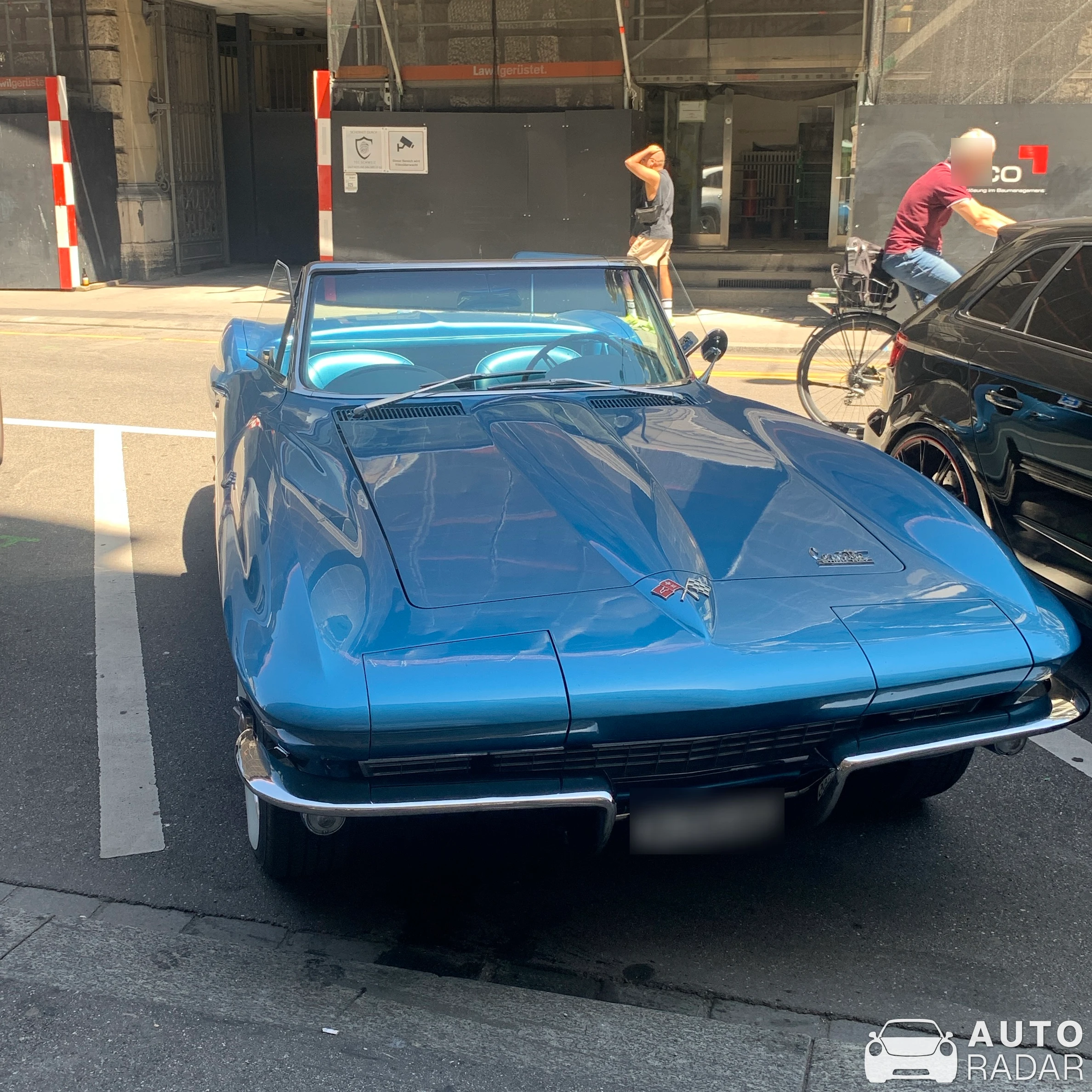 Chevrolet Corvette C2 Stingray Convertible spotted in Zürich