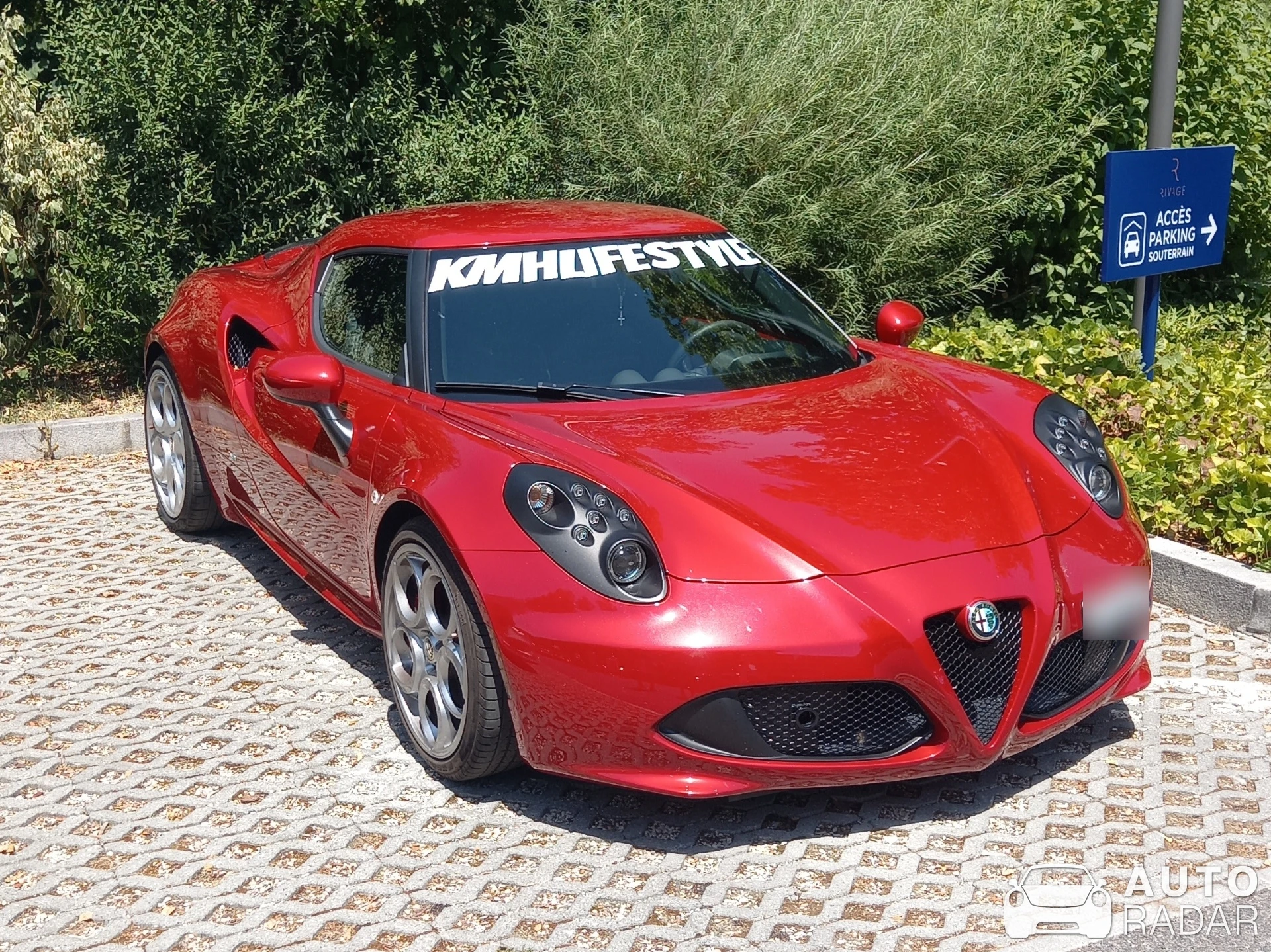Alfa Romeo 4C Coupé spotted in Annecy