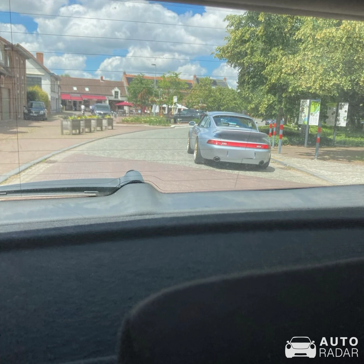 Porsche 993 Turbo spotted in Heuvelland
