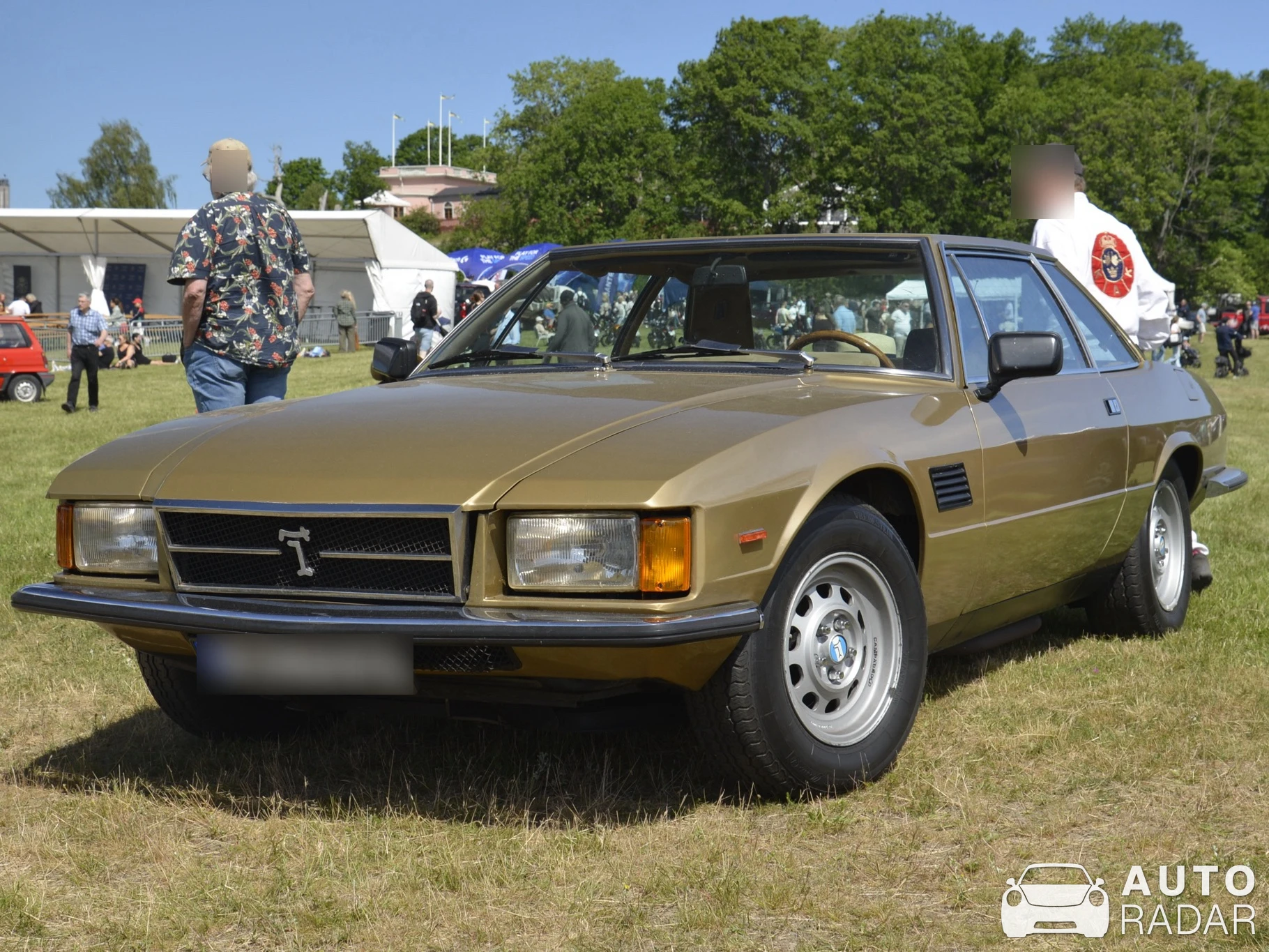 De Tomaso Longchamp GTS spotted in Stockholm