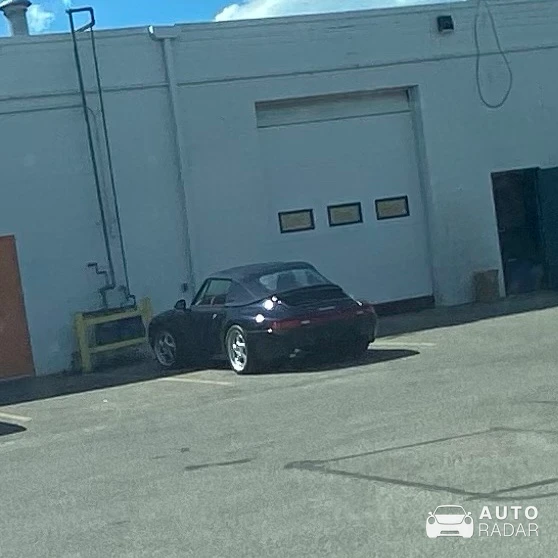 Porsche 993 Turbo spotted in Calgary