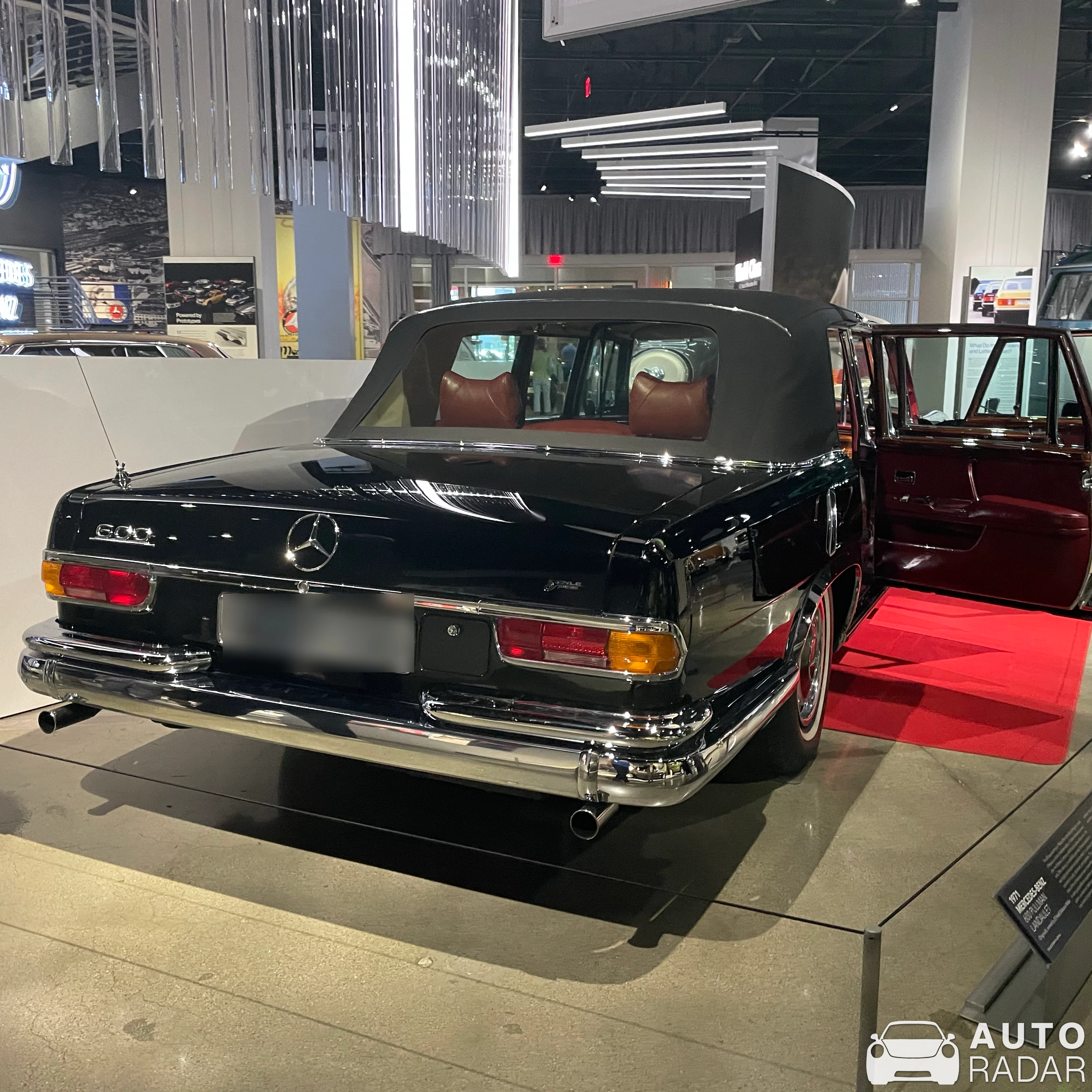 Mercedes-Benz 600 Pullman Landaulet spotted in Los Angeles