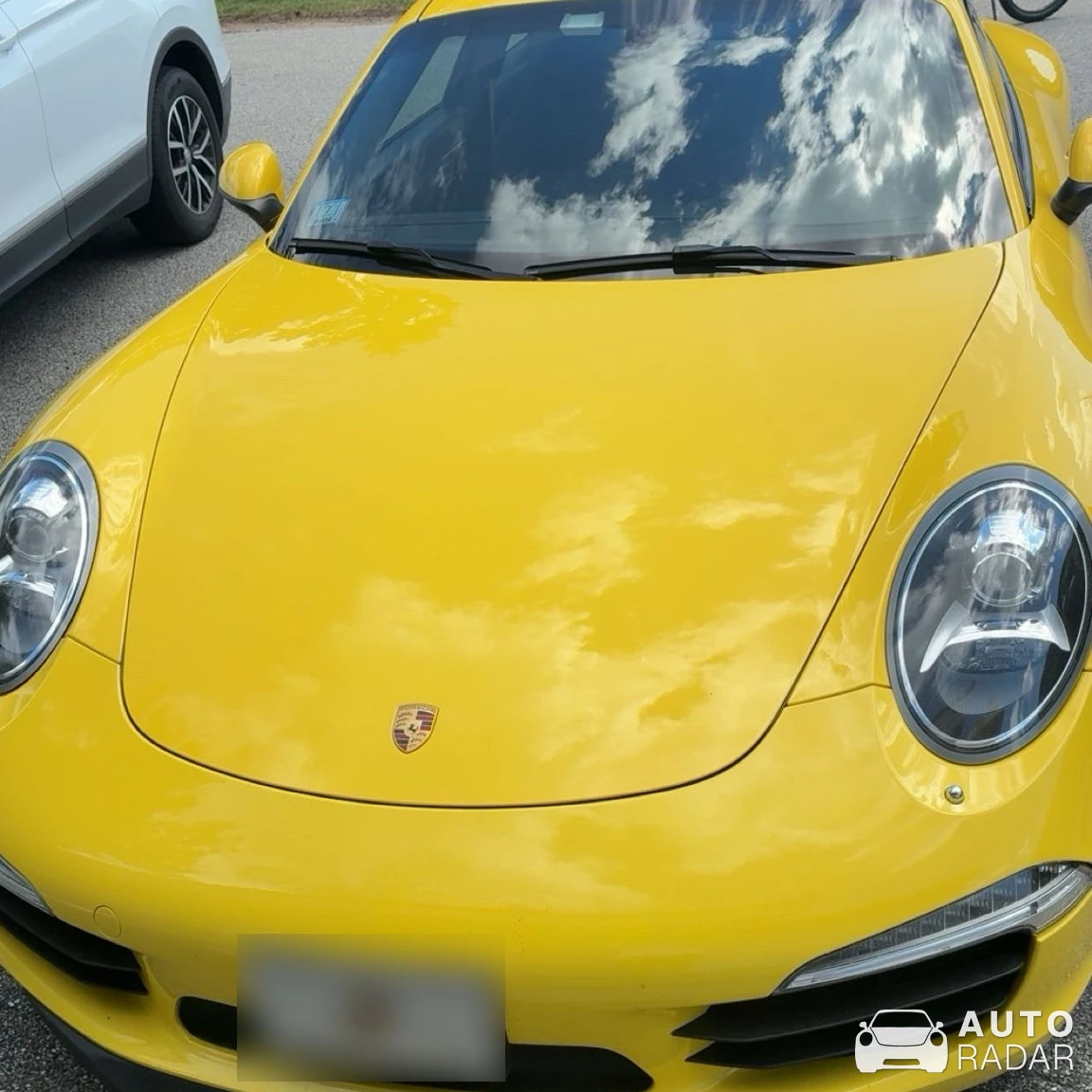 Porsche 911 Carrera 3.0 spotted in Kennebunkport