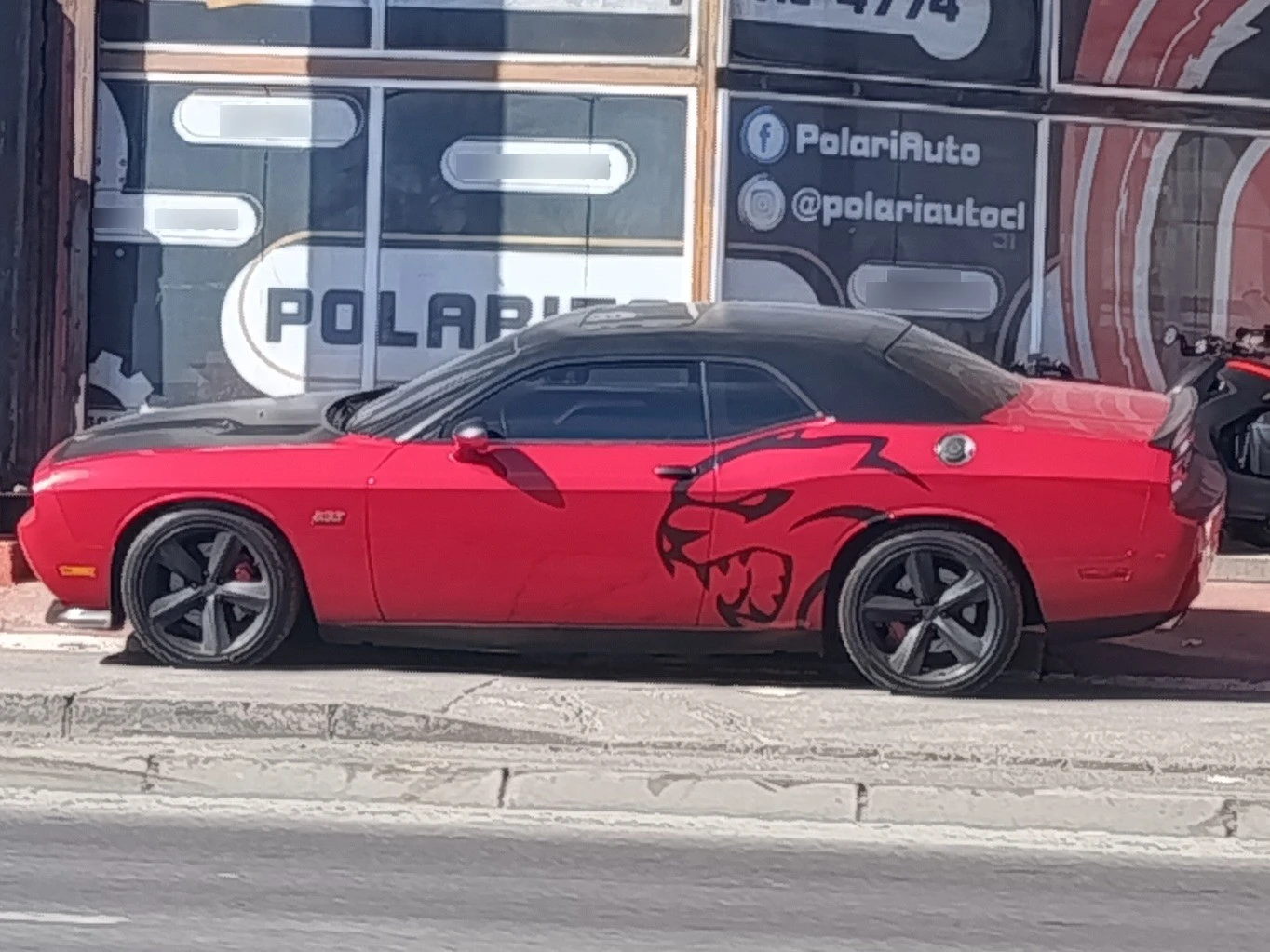 Dodge Challenger SRT Hellcat spotted in Antofagasta