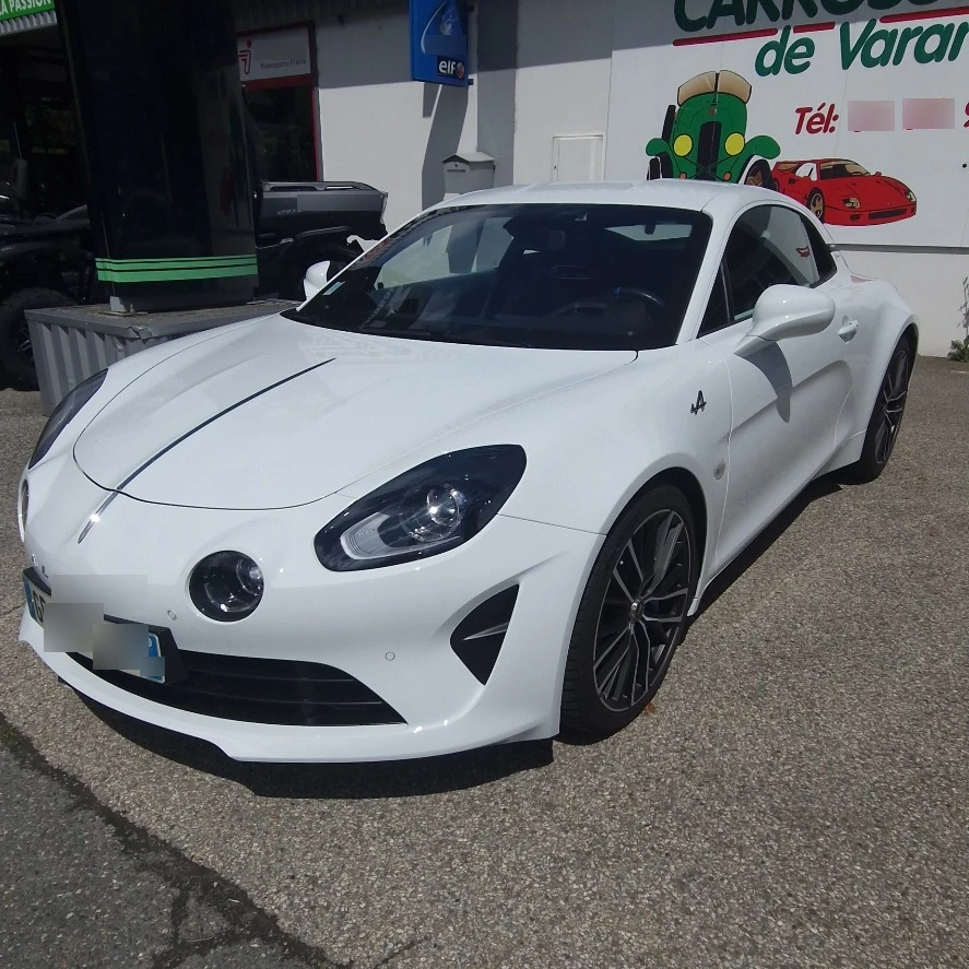 Alpine A110 spotted in Sallanches, França