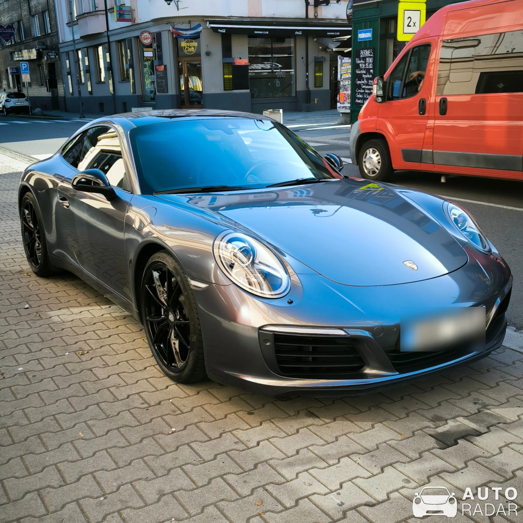 Porsche 991 Carrera S MkII spotted in Moravská Ostrava a Přívoz, Czechia