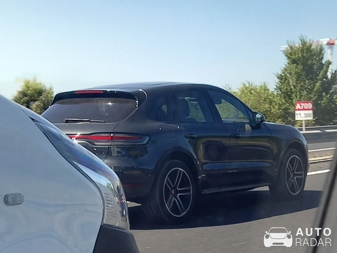 Porsche Cayenne Coupé spotted in Montpellier
