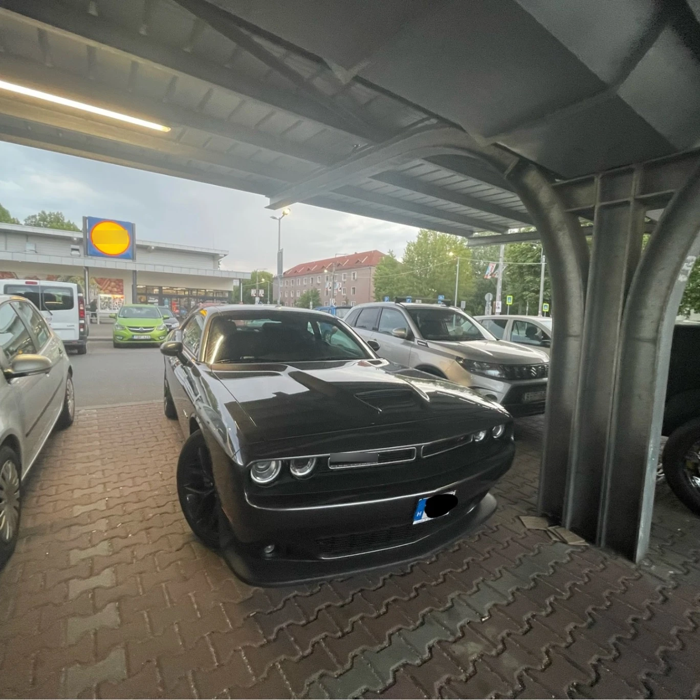 dodge challanger rt spotted in Budapest, Magyarország