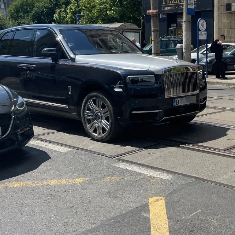 Rolls-Royce Cullinan spotted in București, România