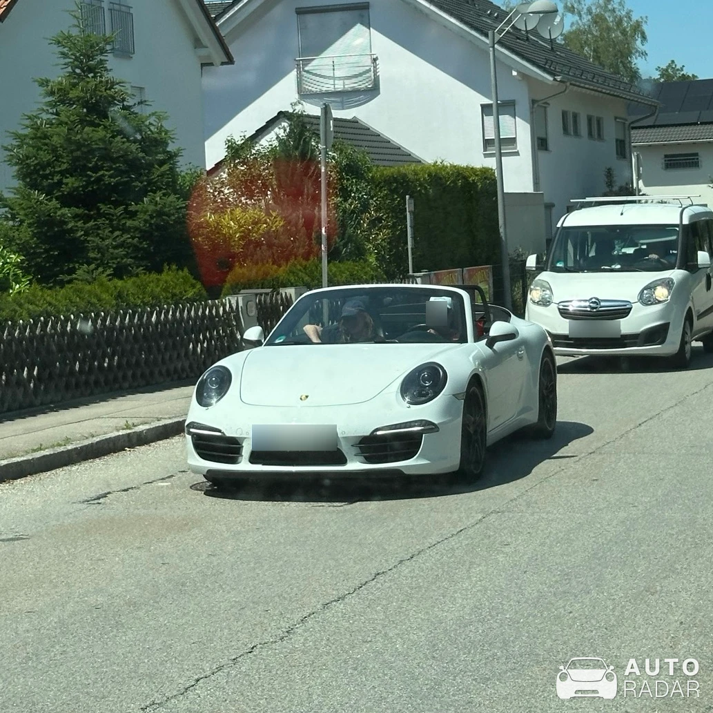 Porsche 991 Carrera 4 Cabriolet MkI spotted in Anzing