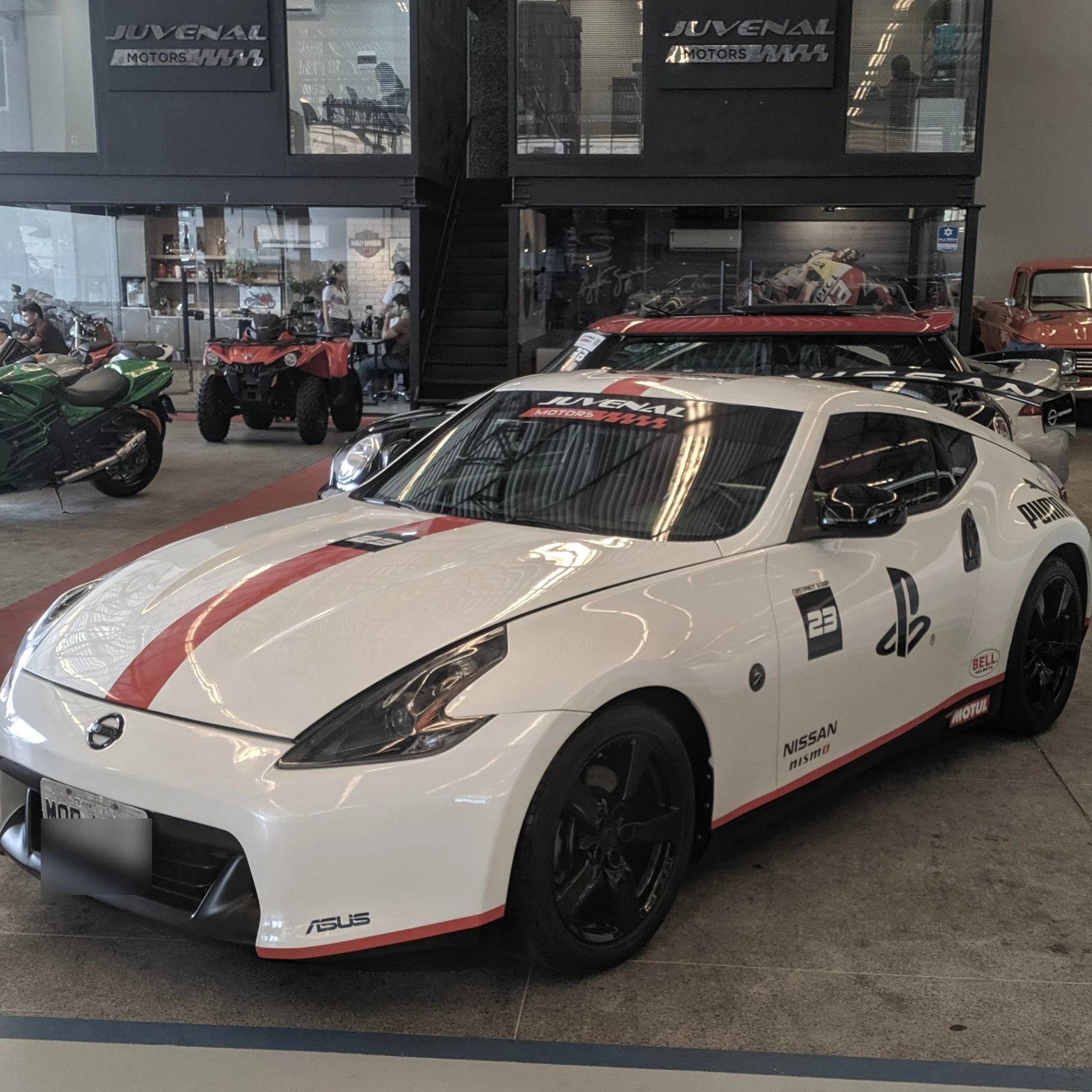Nissan 370Z spotted in Guararapes, Brazil