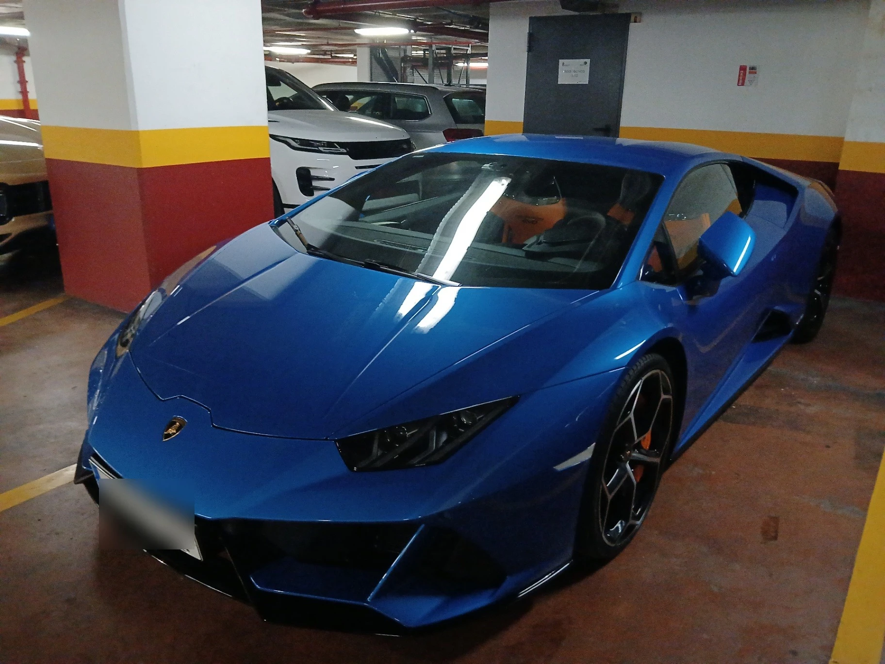 Lamborghini Huracán LP640-4 EVO spotted in Lisboa, Portugal