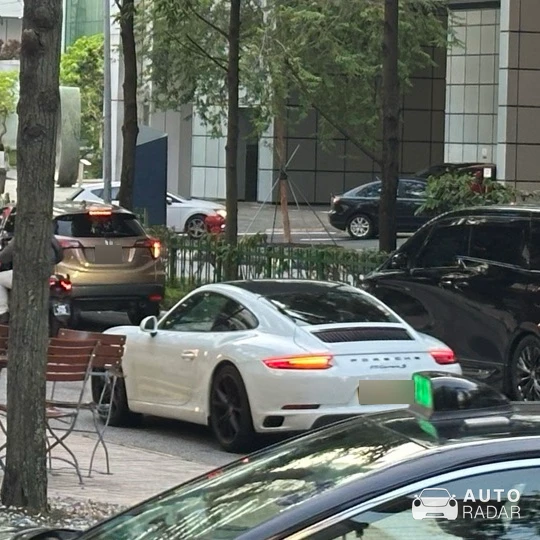 Porsche 991 Carrera S MkII spotted in Singapore