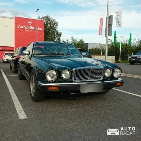 Jaguar XJR spotted in Hämeenlinna, Finland