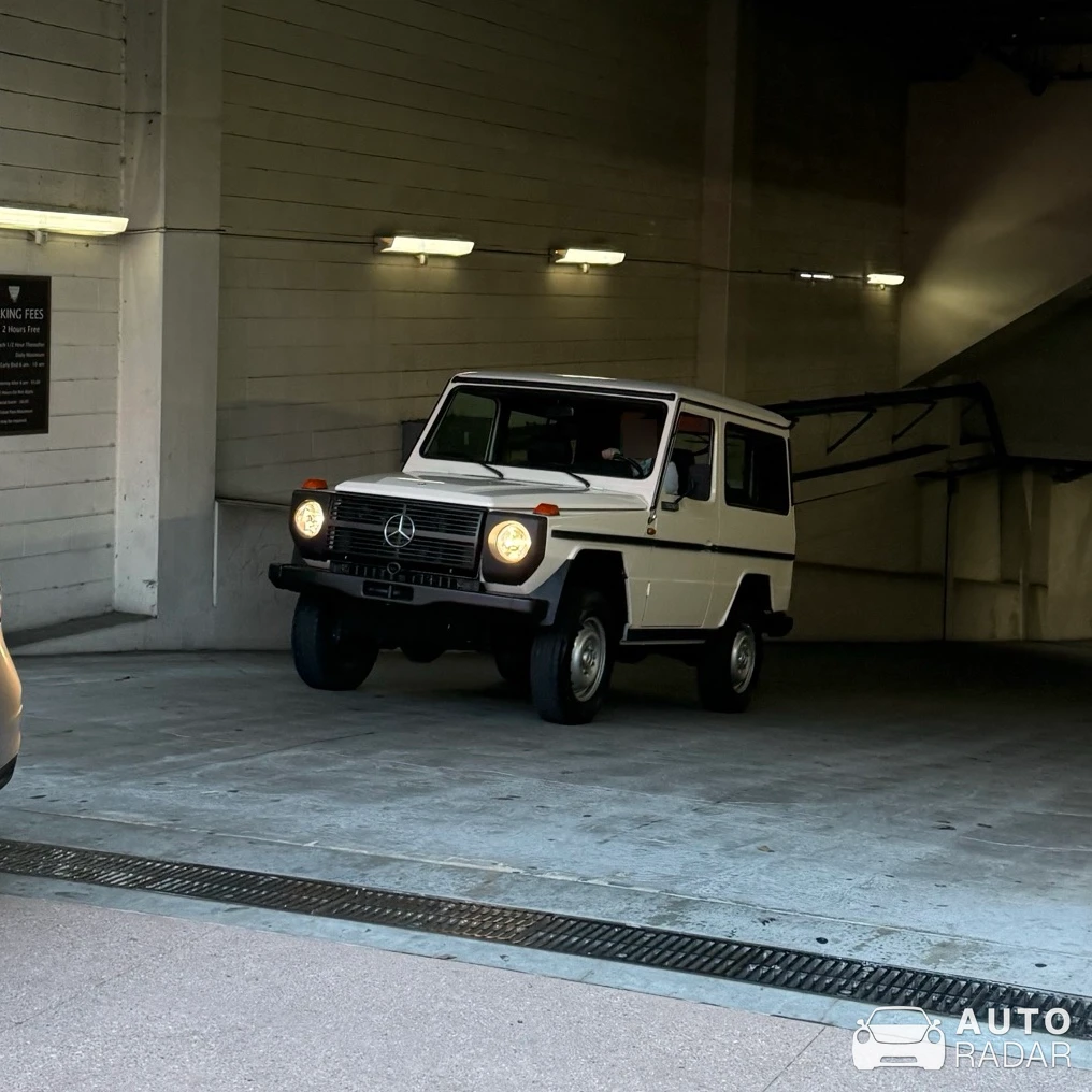 Mercedes-Benz G-Klasse W461 spotted in Beverly Hills