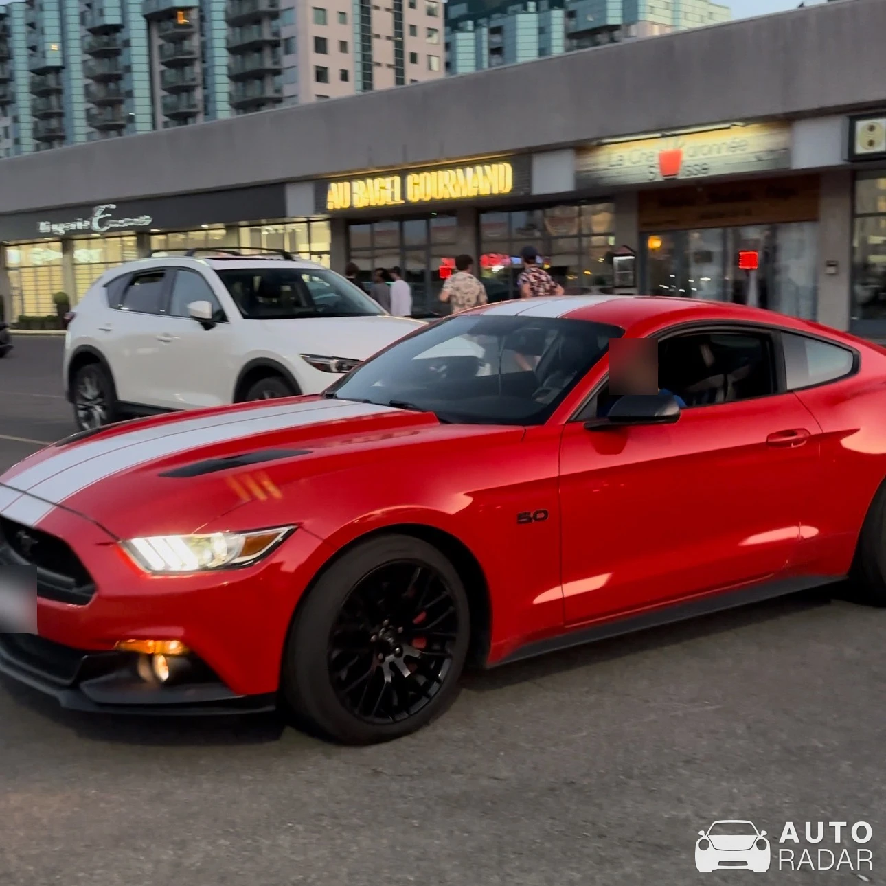 Ford Mustang GT 2015 spotted in Repentigny, Canada