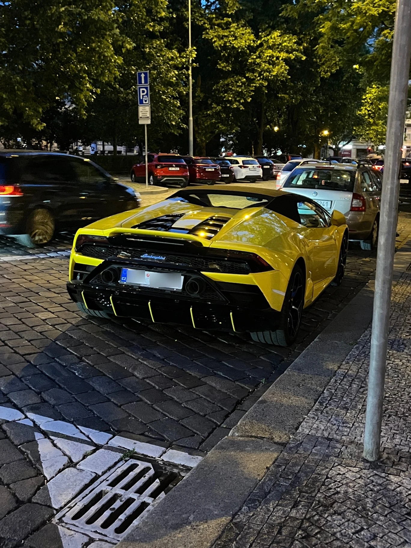 Lamborghini Huracán LP640-4 EVO Spyder spotted in Praha 2, Czechia