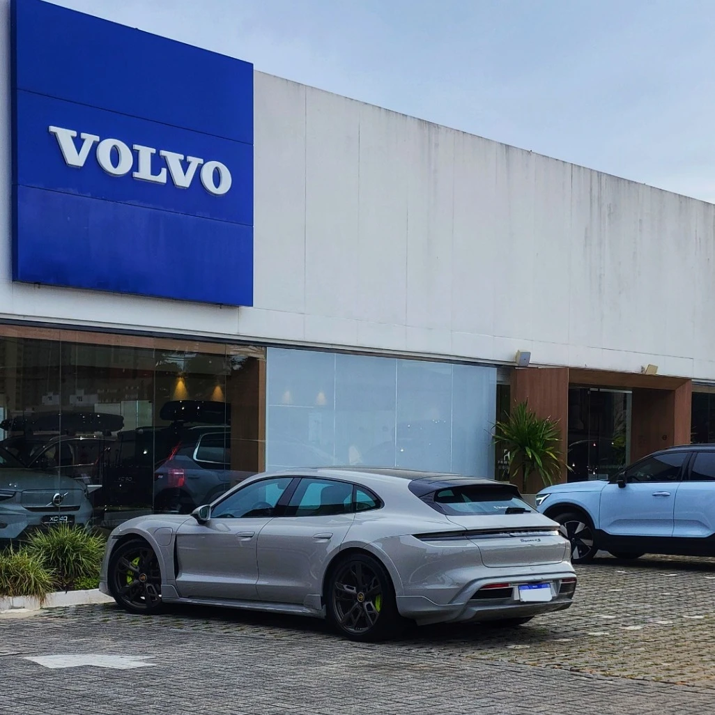 Porsche Taycan 4S spotted in Seminário, Brazil