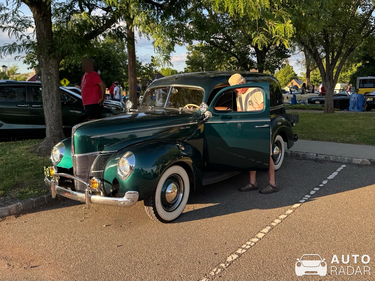 Ford De Luxe spotted in Flemington
