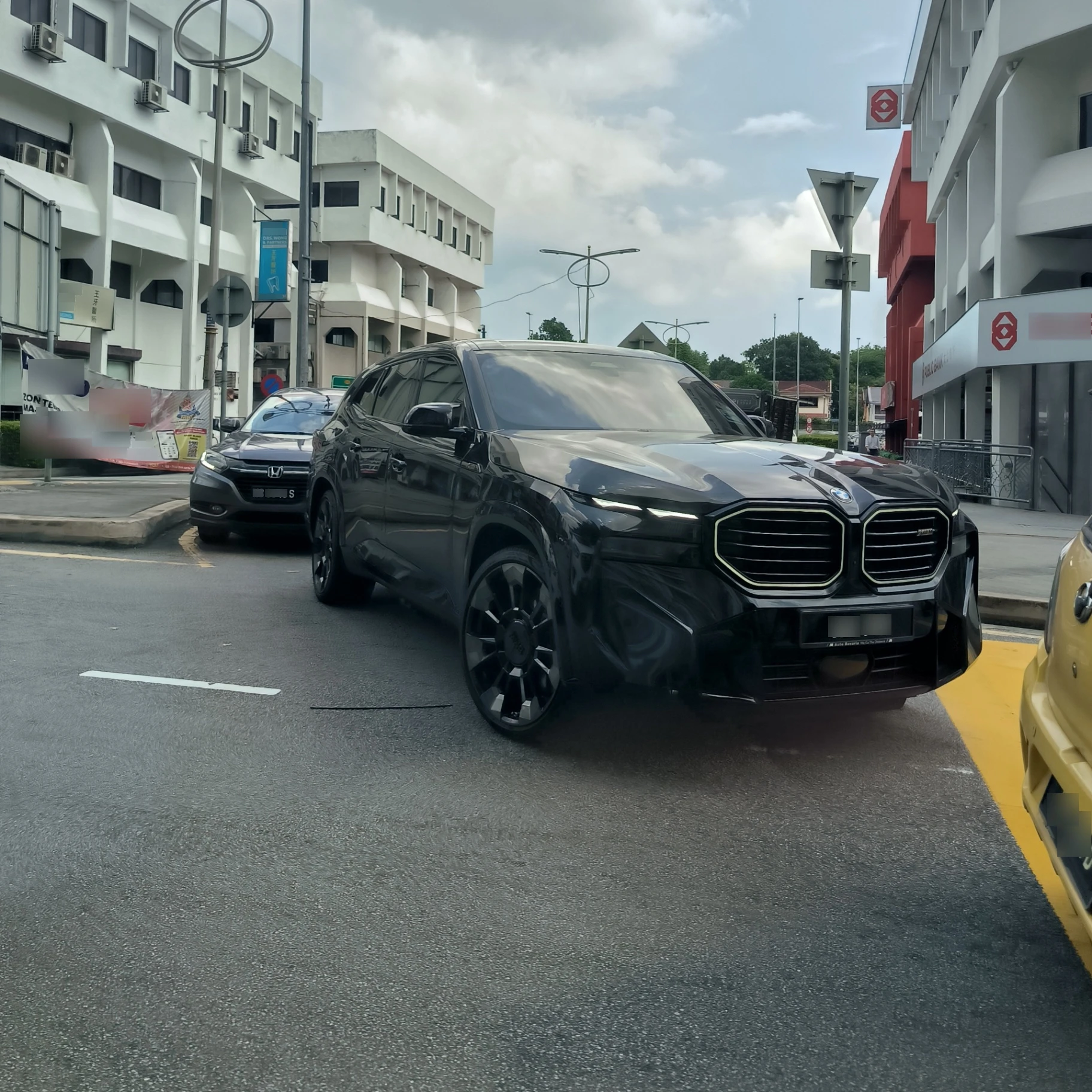 BMW XM G09 spotted in Petaling Jaya, Malaysia