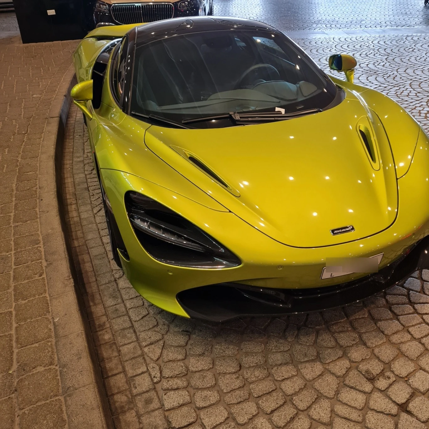 McLaren 720S spotted in Dubai, Emiratele Arabe Unite