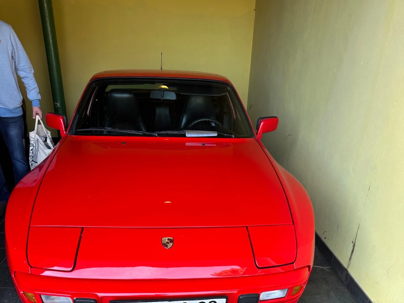 Porsche 944 spotted in Uherský Ostroh, Česko