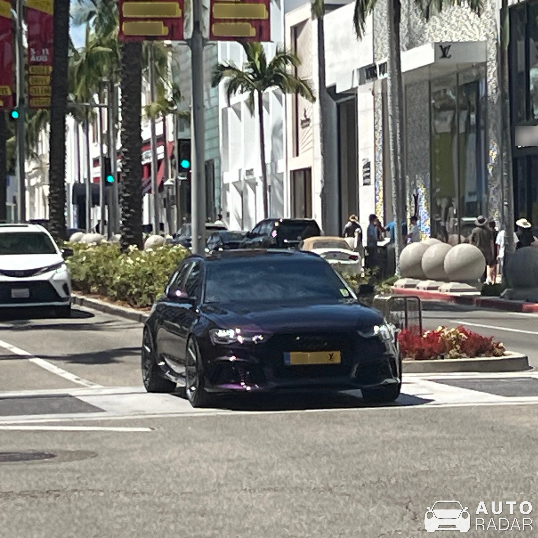 Audi RS6 Avant C7 spotted in Beverly Hills, United States