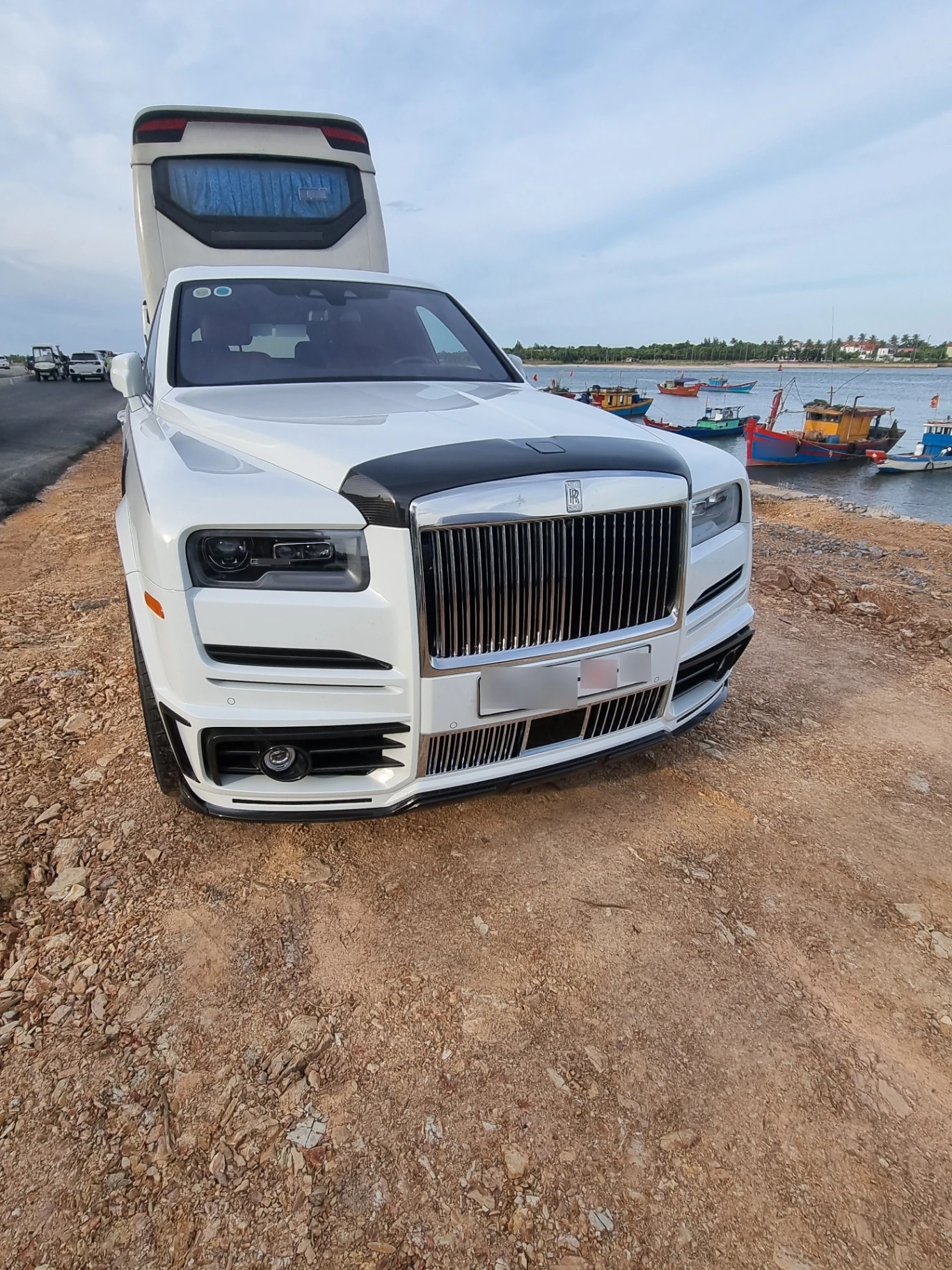 Rolls-Royce Cullinan Mansory spotted in Đồng Hới, Vietnam
