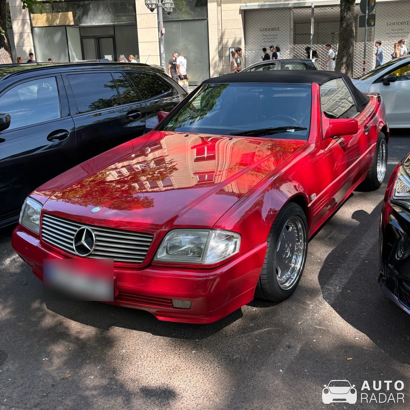 Mercedes-Benz SL 500 R129 spotted in Düsseldorf