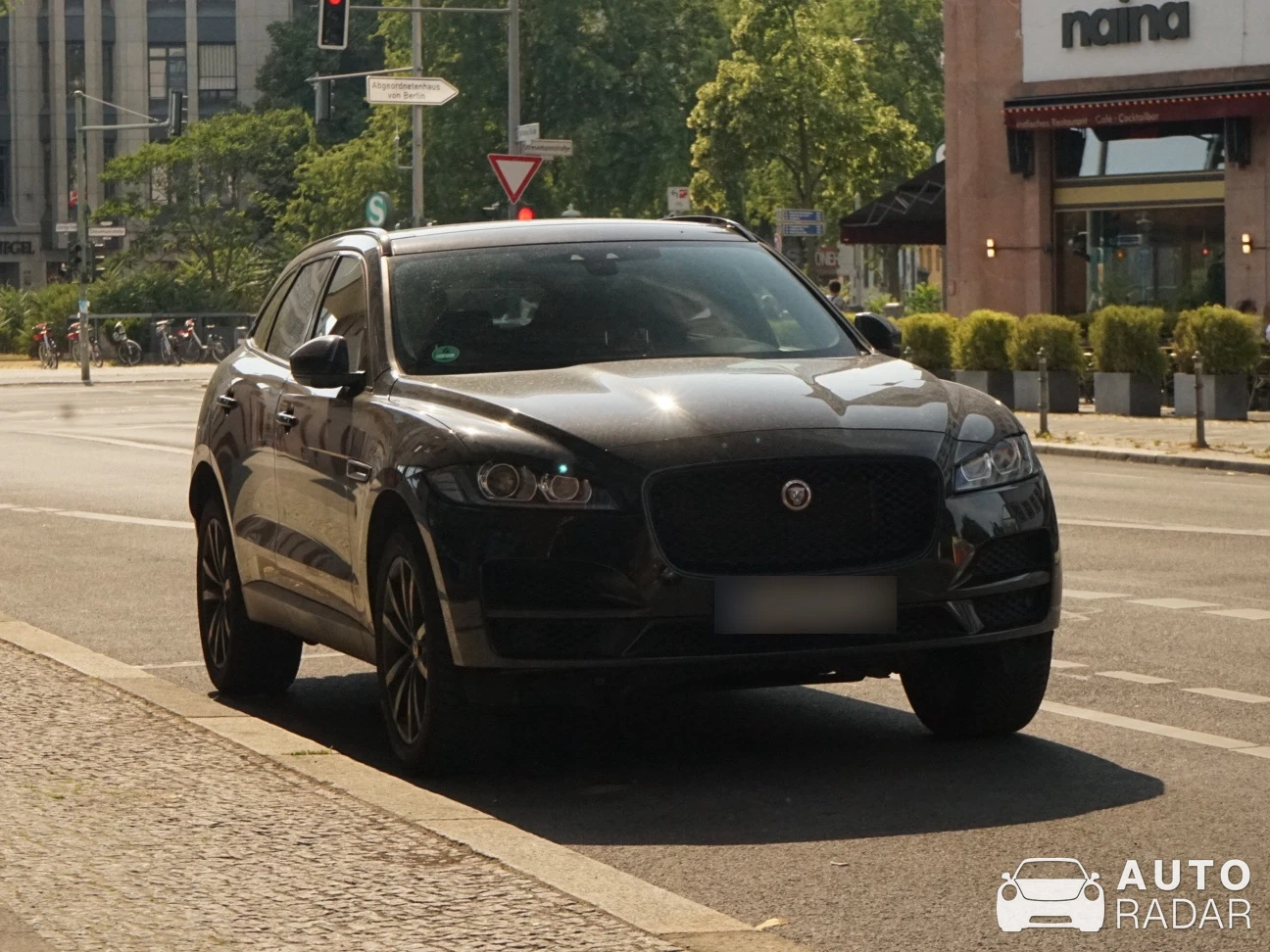 Jaguar F-PACE spotted in Berliini