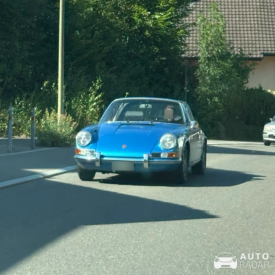 Porsche 911 T spotted in Zürich