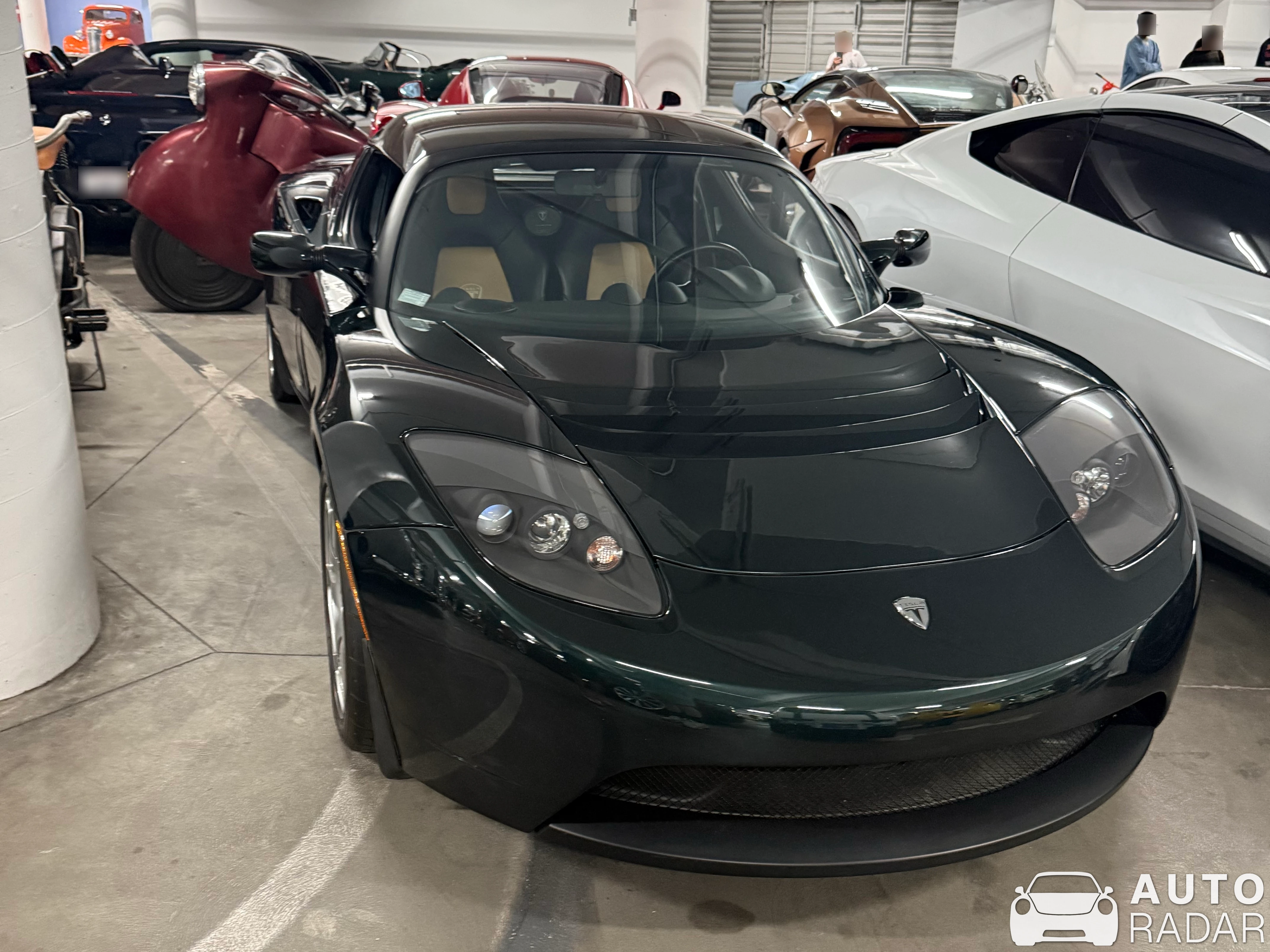 Tesla Roadster spotted in Los Angeles
