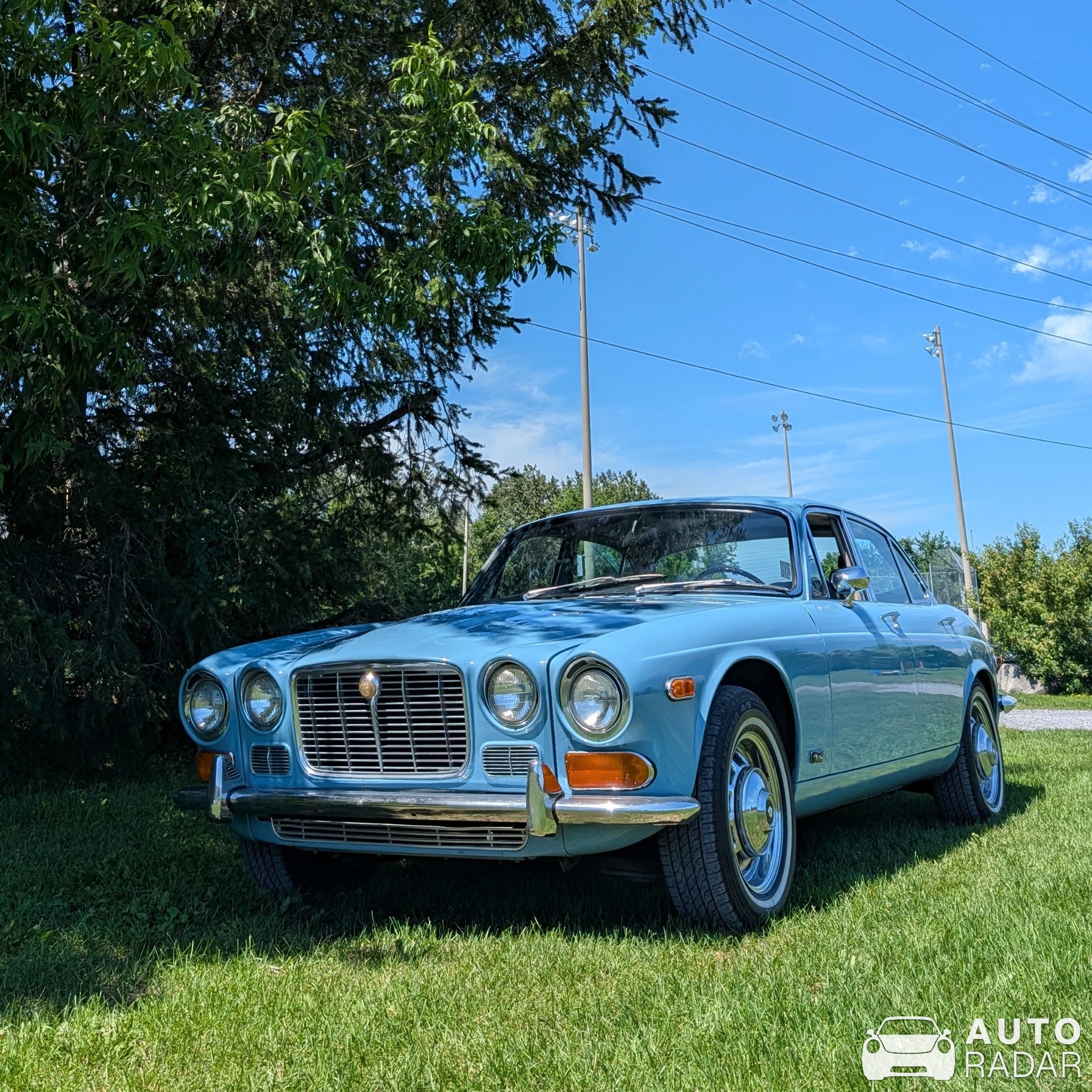 Jaguar XJ spotted in Nepean
