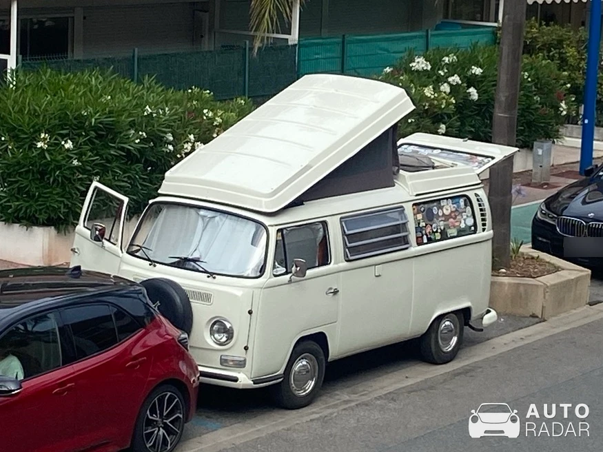 Volkswagen T2 Westfalia spotted in Villeneuve-Loubet