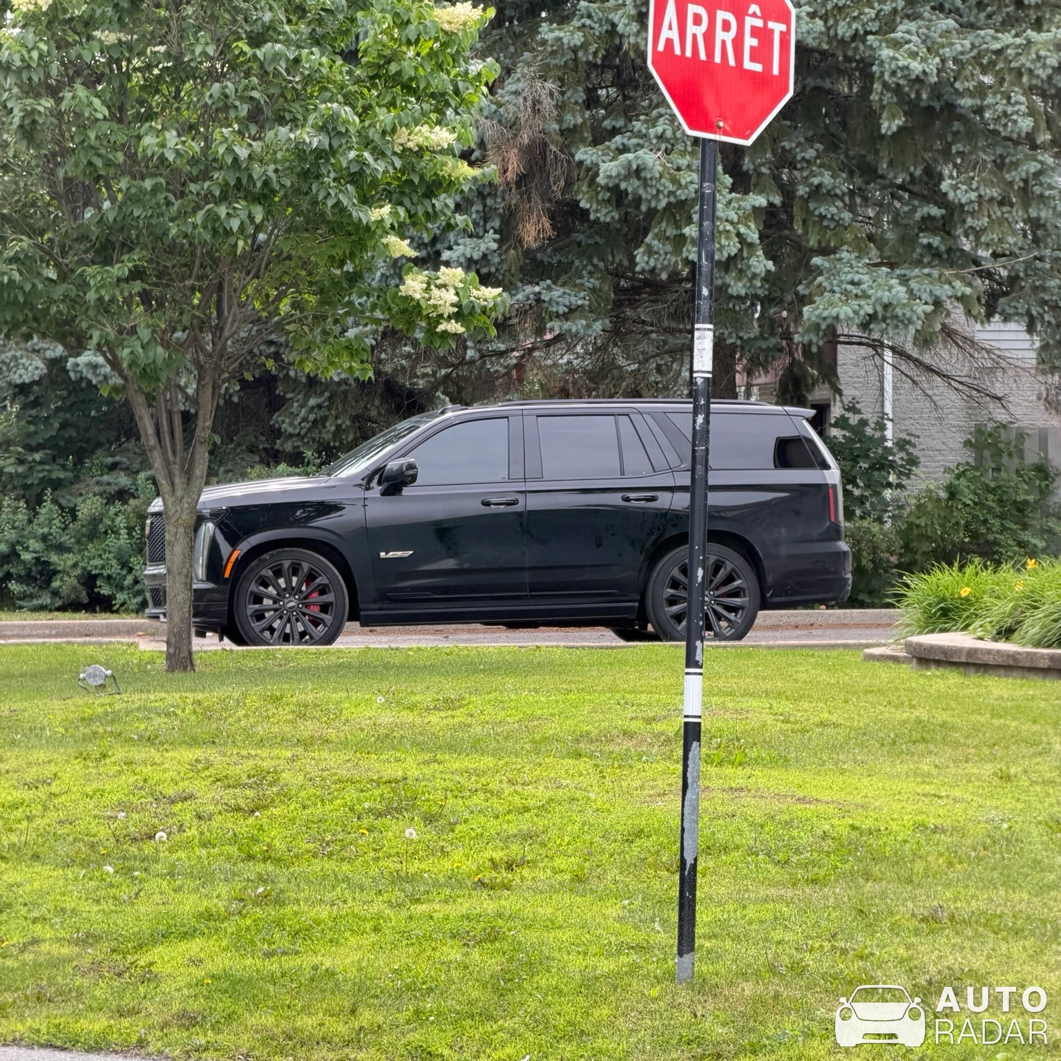Cadillac Escalade-V spotted in Terrebonne