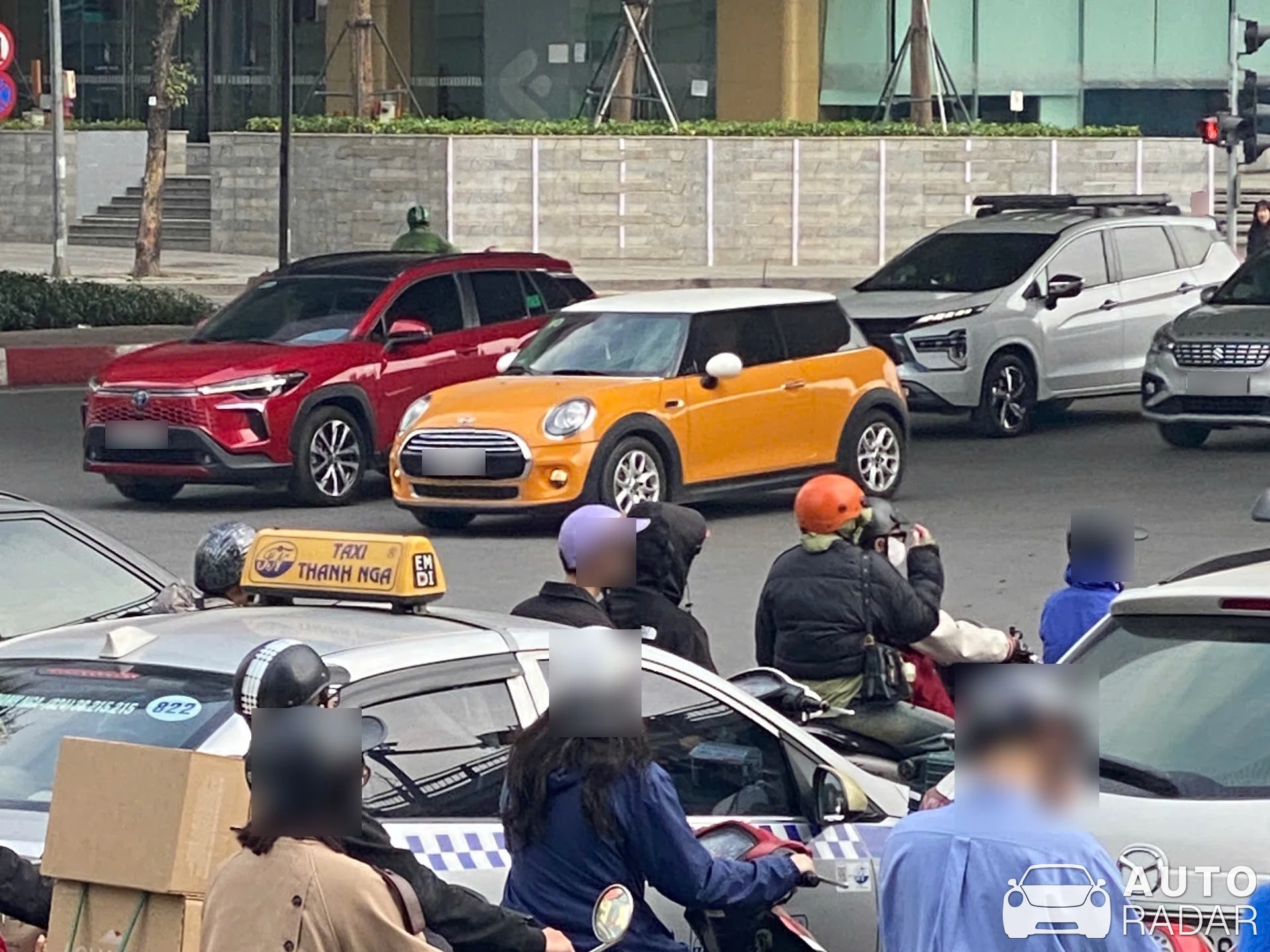 Mini F56 Cooper S spotted in Hanoi